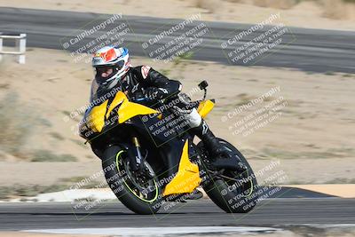 media/Nov-16-2025-Race Pace (Sun) [[8c5fa54630]]/Non Verified Riders (1st 20 Minutes)/2-Turn 10 (1010am)/